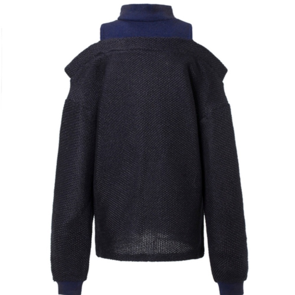 Alias Rex Metal Shoulderless Pullover